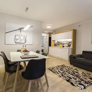 apartament-sniezny.zakopanehotels.org/